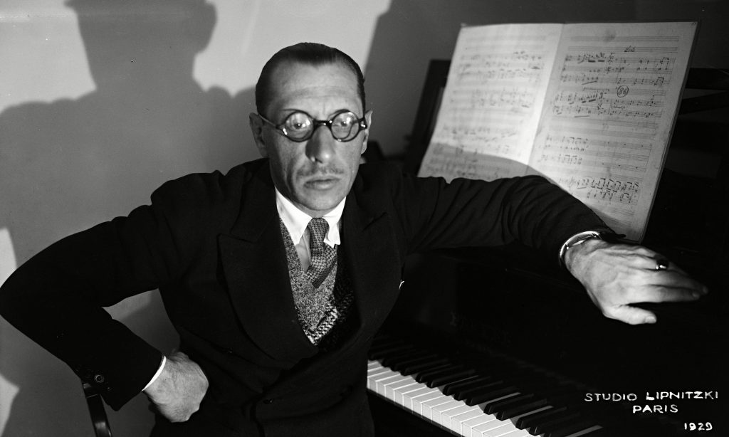 Igor Stravinsky en el Studio Liptnitzki de Paris de 1929.