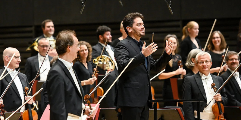 ‘La divinidad’ visita el Auditorio de Alicante